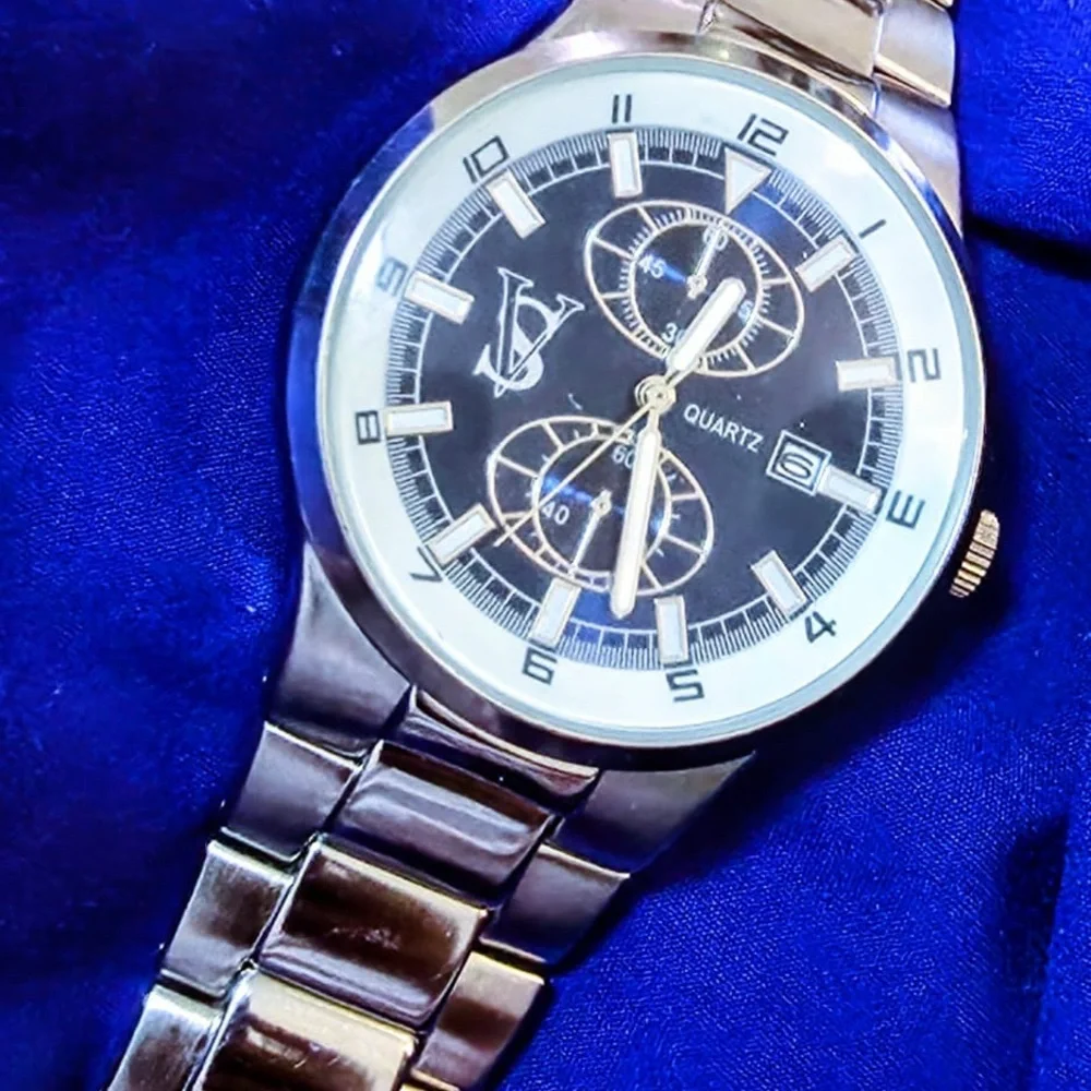 VS Basic Mens Dress Watch Navy Blue Dial New battery fully working